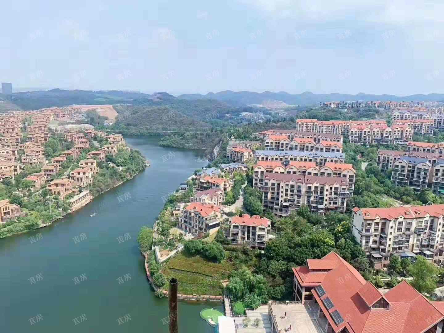中铁龙盘湖世纪山水实景图
