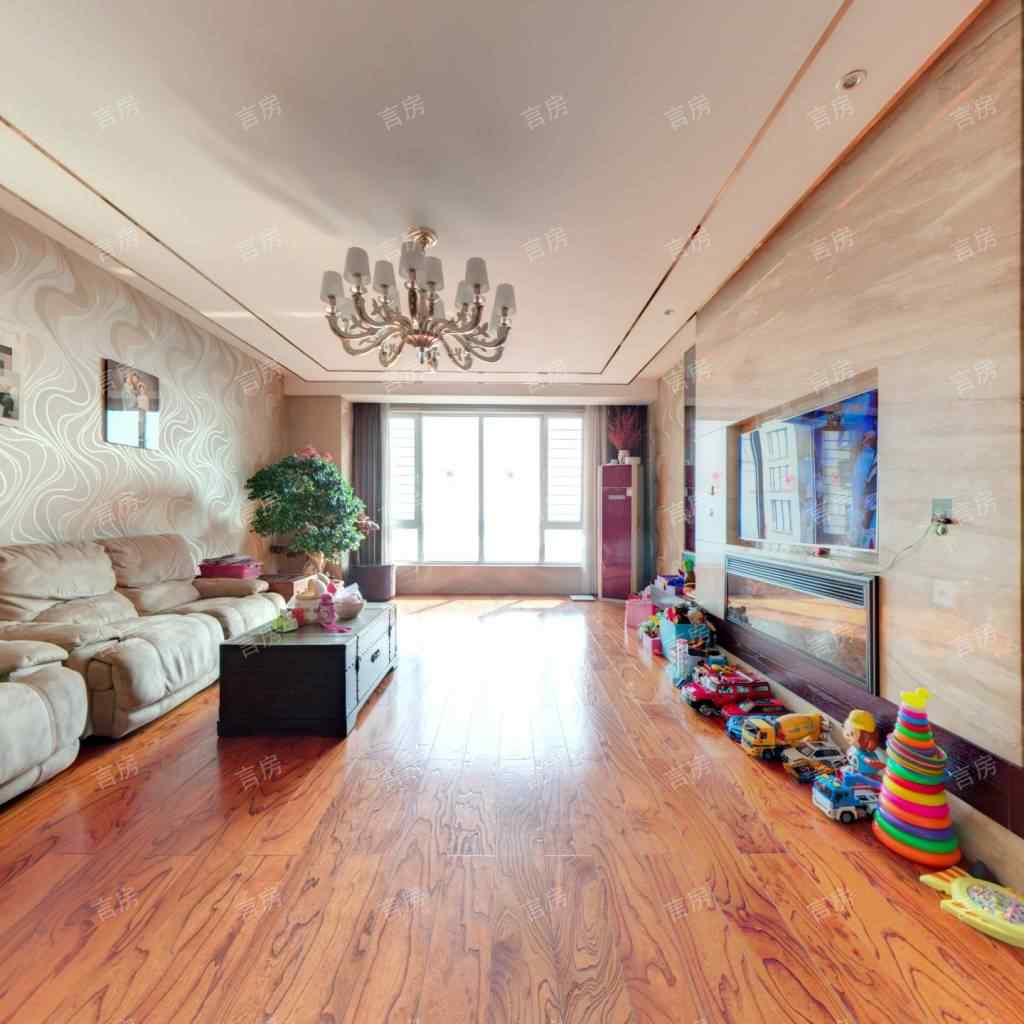 金海·滨江3号江景电梯矮层住宅，房主诚心出售。